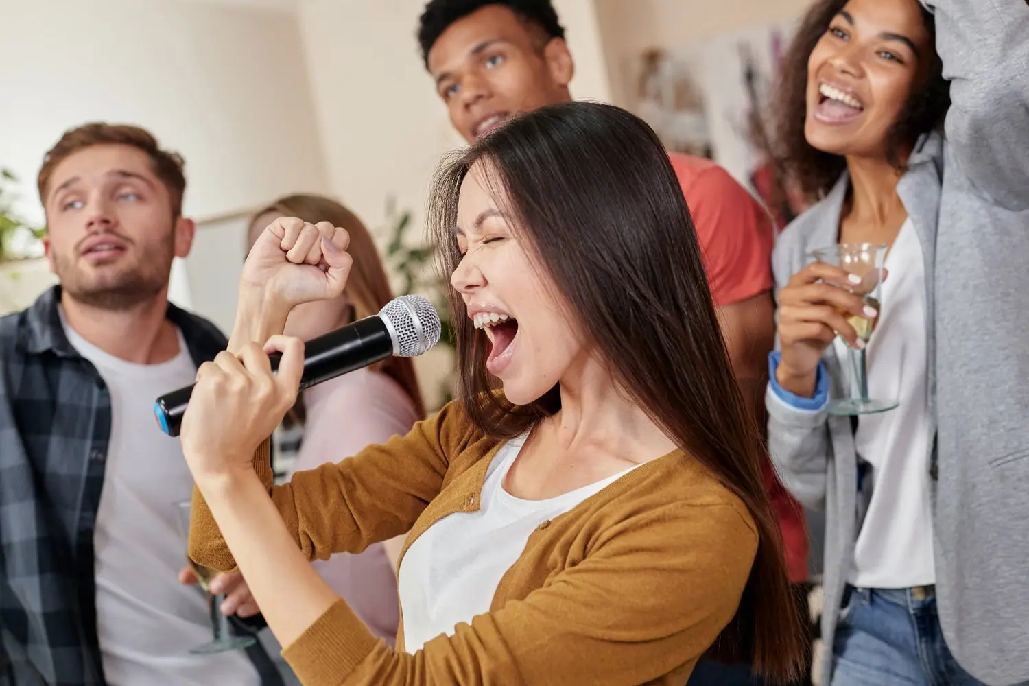Jak założyć lokalną grupę karaoke